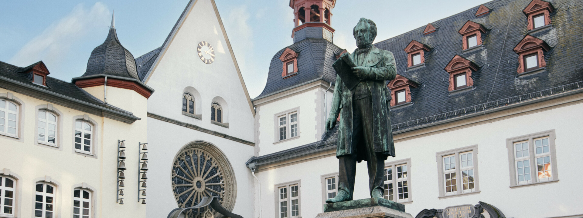 image00004.jpeg © Johannes-Müller-Denkmal in der Koblenzer Altstadt. ©